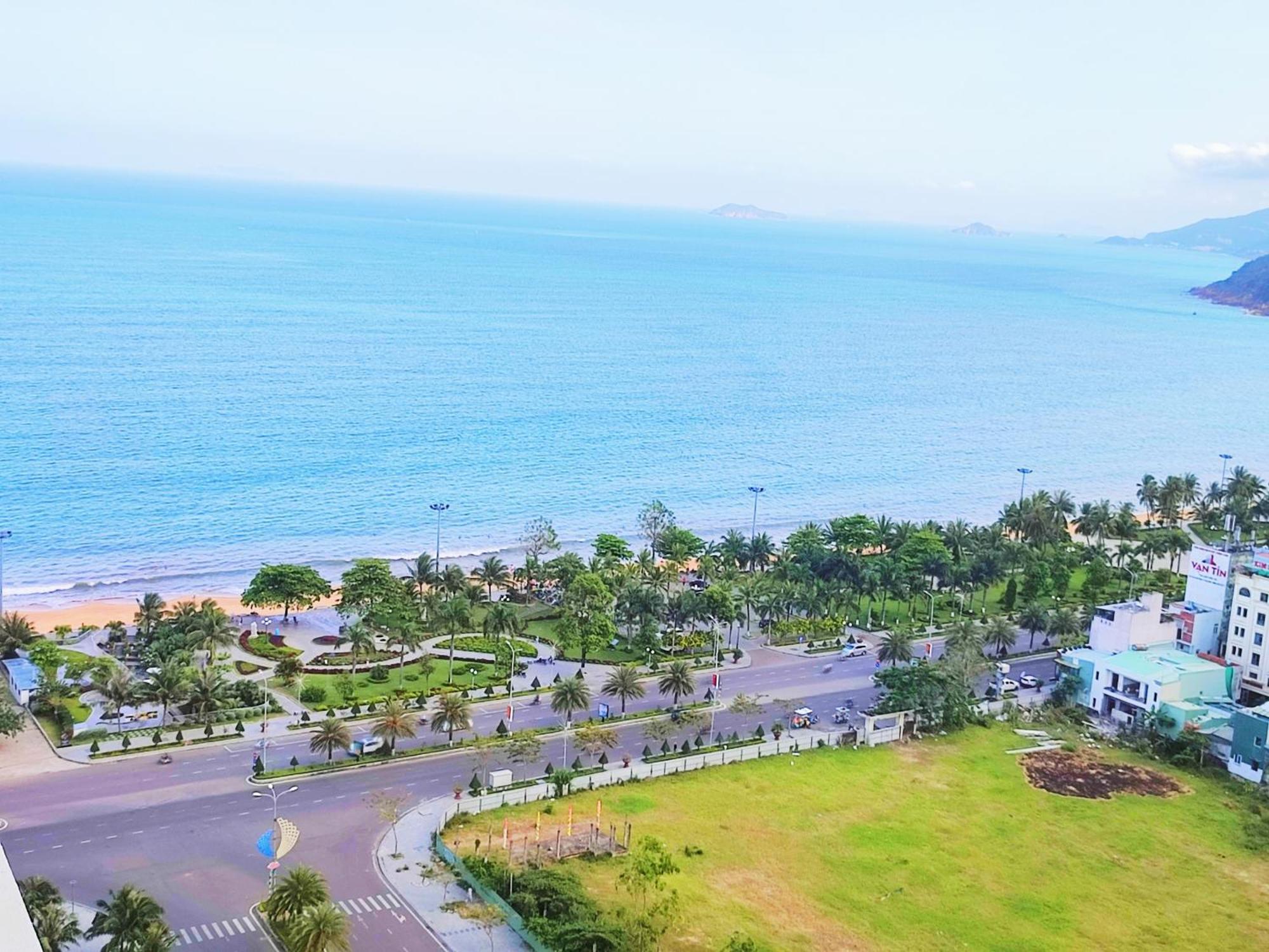 Flc Sea Tower Quy Nhon Ban Cong, Bon Tam, Ho Boi Co Phi, Sat Bien Eksteriør billede
