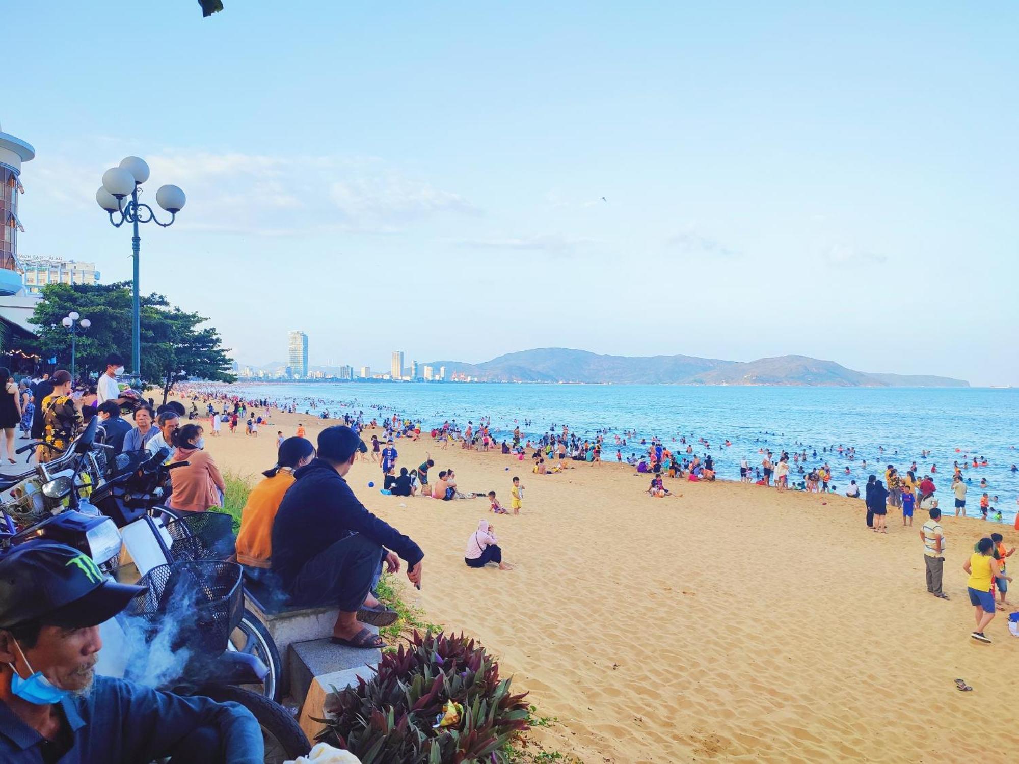 Flc Sea Tower Quy Nhon Ban Cong, Bon Tam, Ho Boi Co Phi, Sat Bien Eksteriør billede